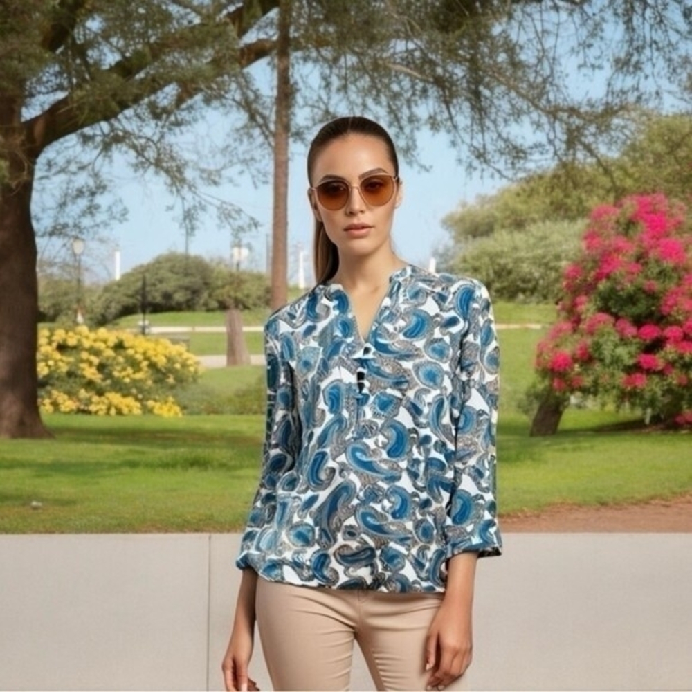 Daniel Rainn Paisley Chiffon Blouse White Blue V Neck Adjustable Sleeves Size M
